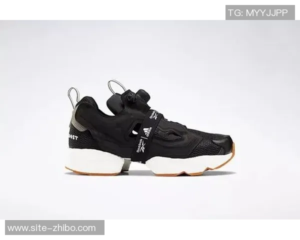 灰色足球鞋的魅力与选择指南适合各类场地的完美搭配与性能解析